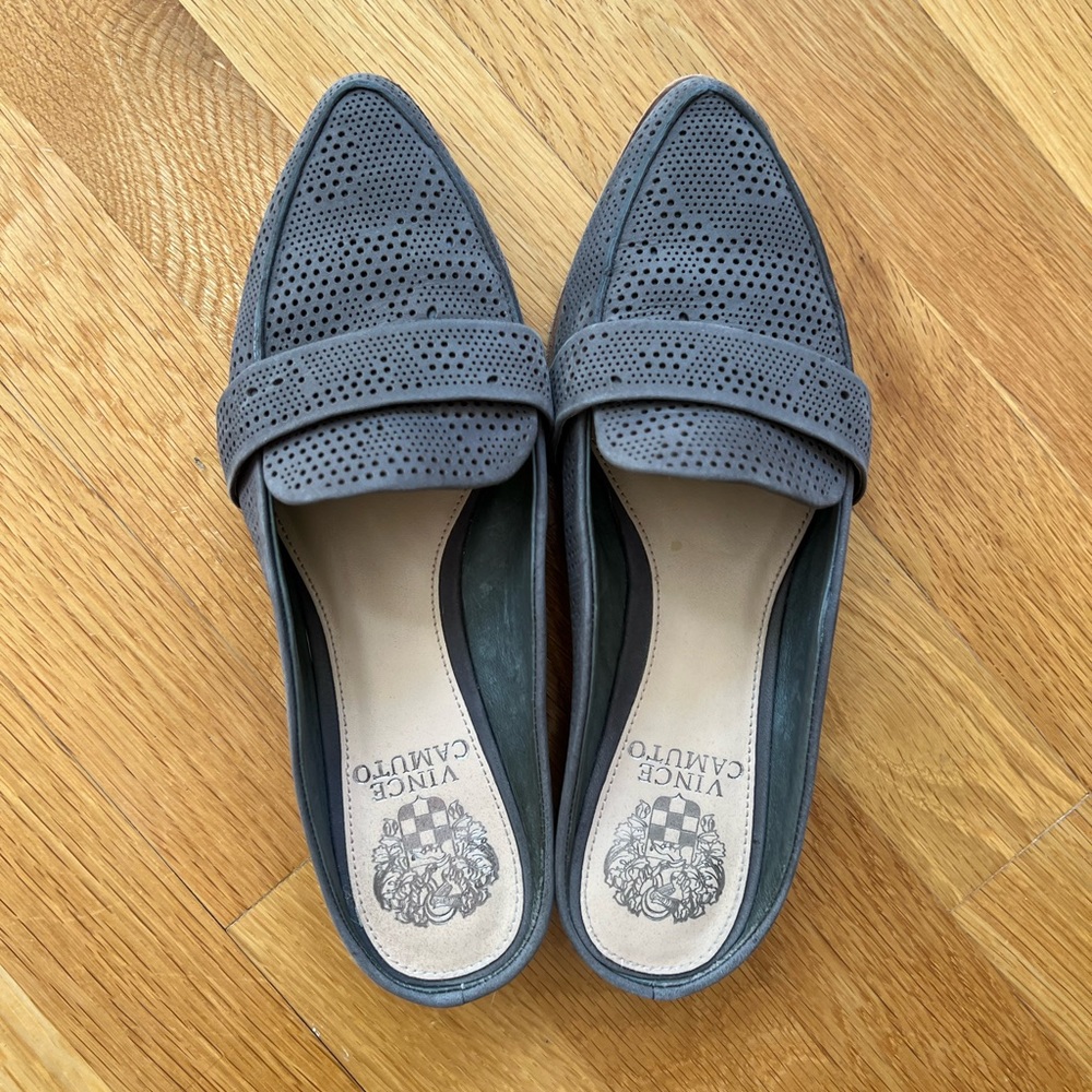 Vince Camuto Grey Pointed Toe Mules, size 7